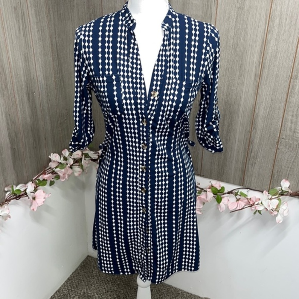 205 Collins Button Down‎ Dress